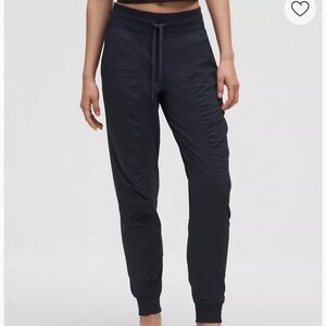 Lululemon Dance Studio Mid-Rise Jogger Full Length